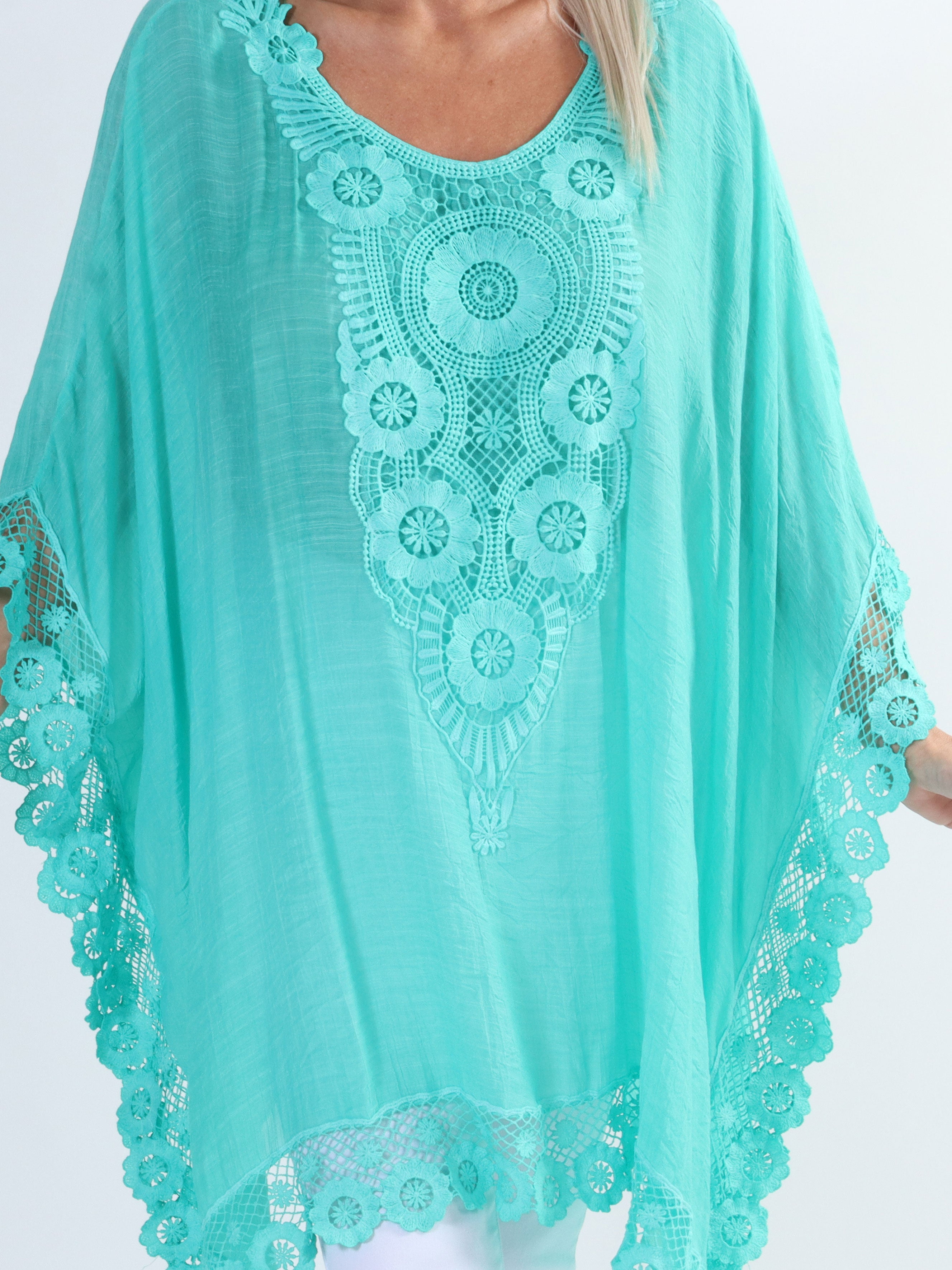 Leslie - Smuk plus size tunika med blondekanter